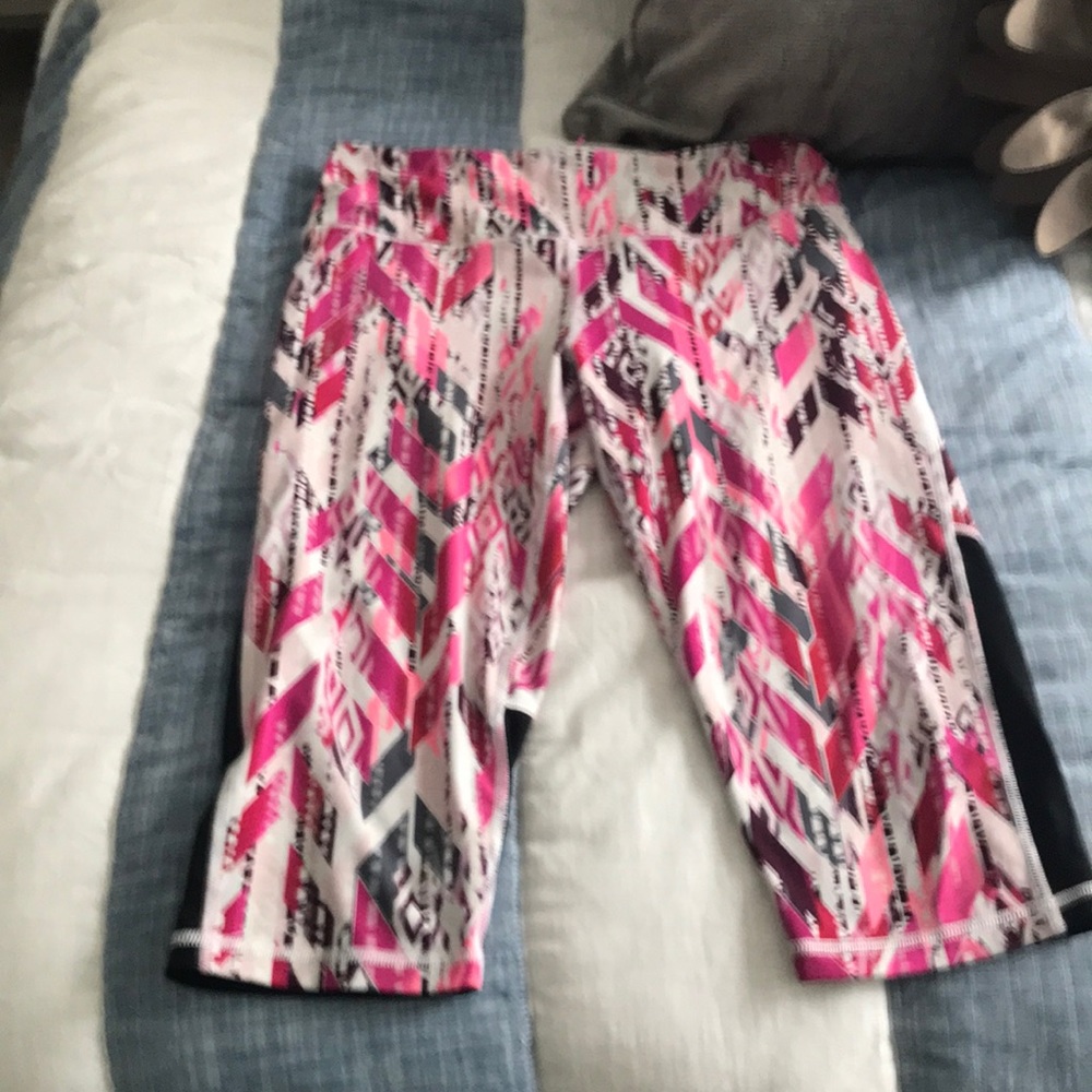 Victoria’s Secret Sport crop leggings